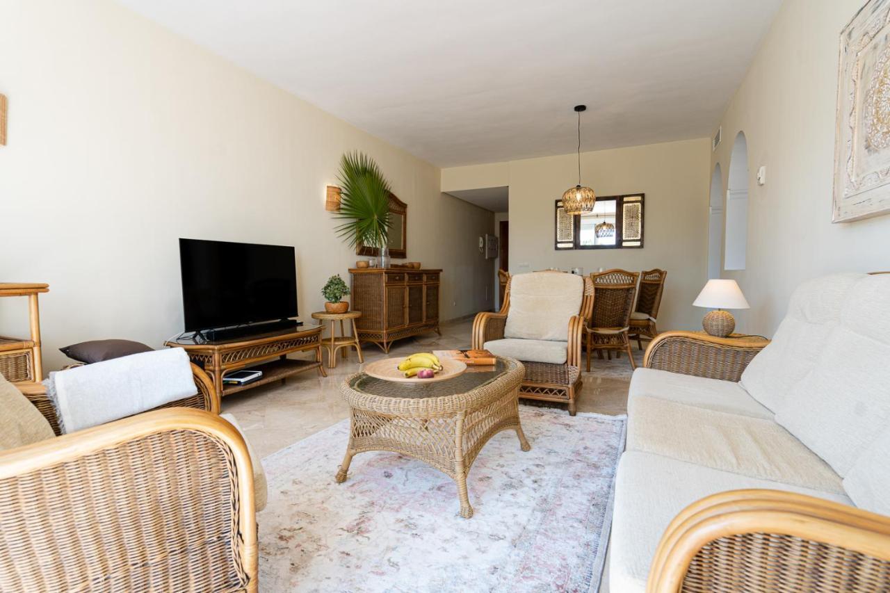 אסטפונה Costalita Beach Apartment מראה חיצוני תמונה